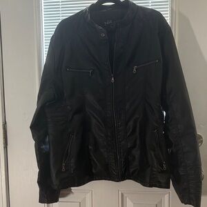 Black Lightweight Sporty Jacket with Matte Finish